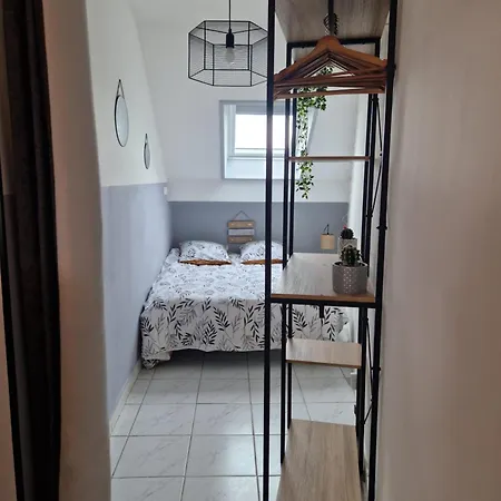 37 M2 Avec Balcon アパート